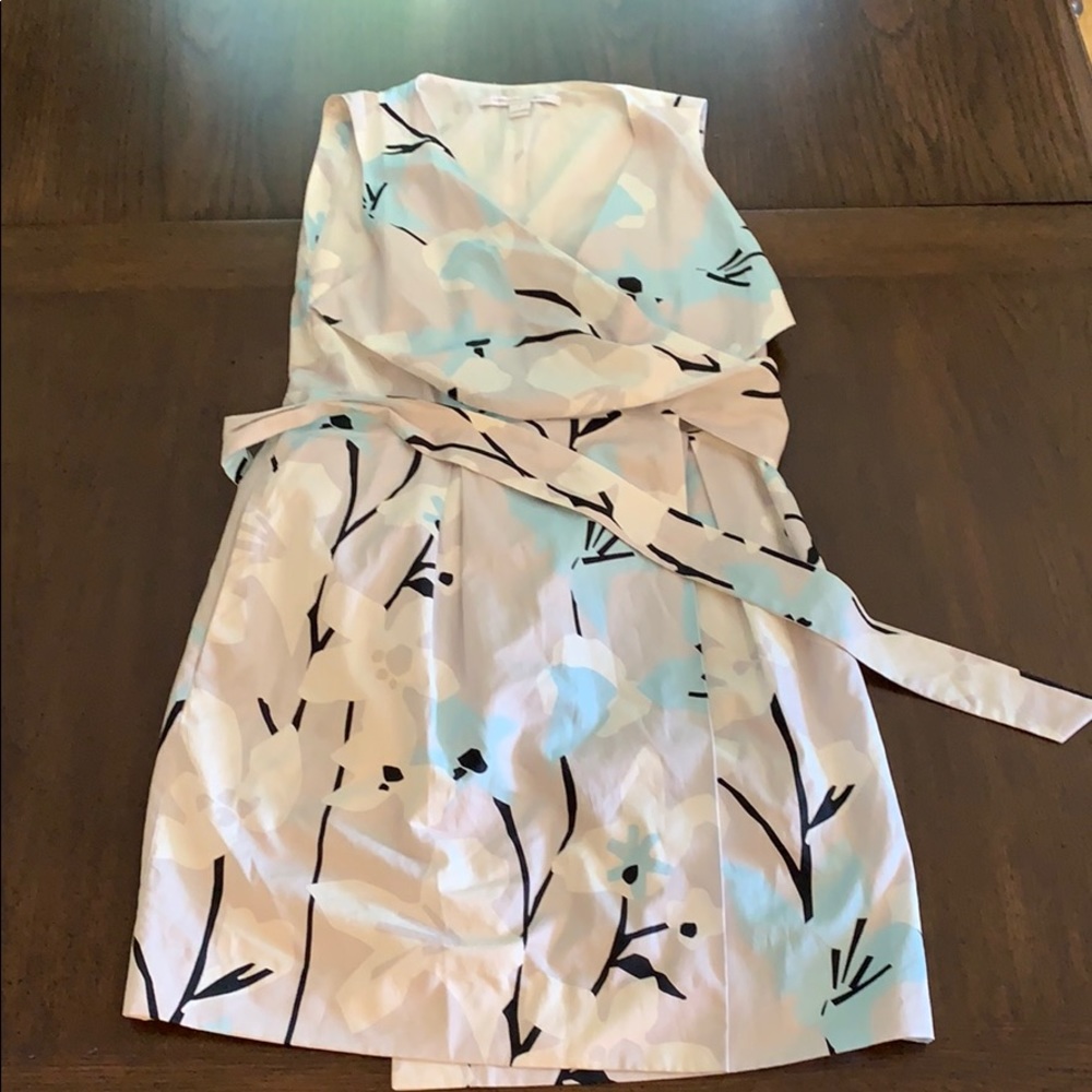 Beautiful Diane VonFurstenberg wrap dress—8